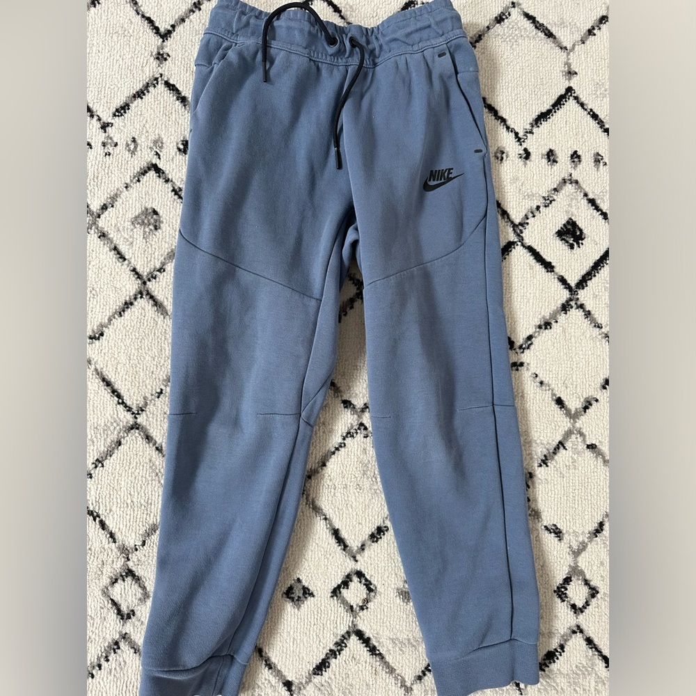 EUC Nike Tech Boys Pants M